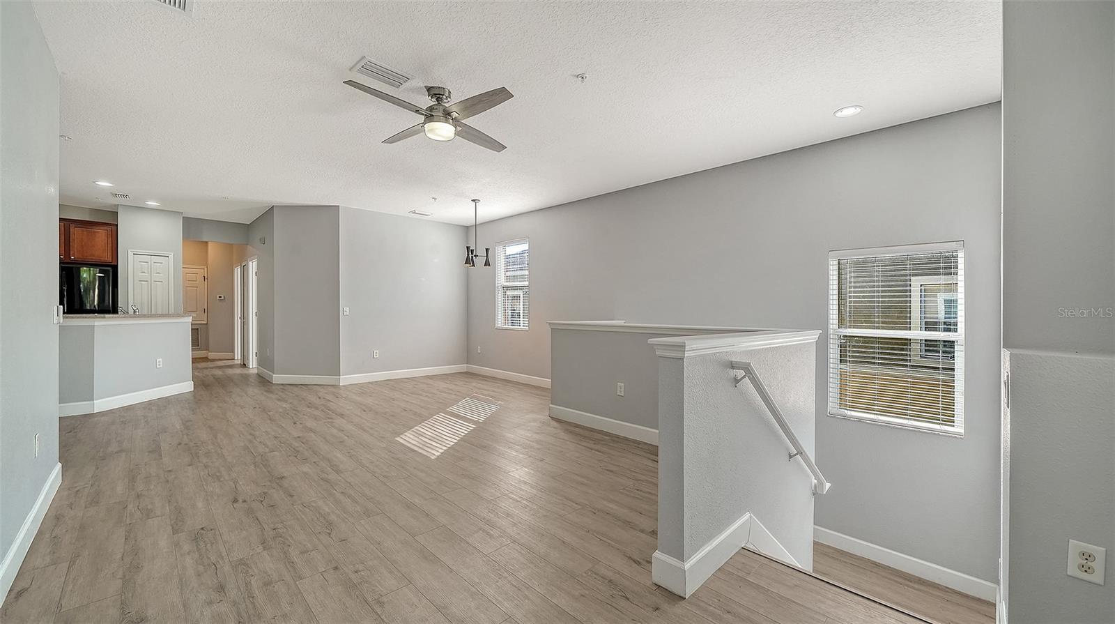 Image 6 of 35 For 7983 Limestone Lane 14-201