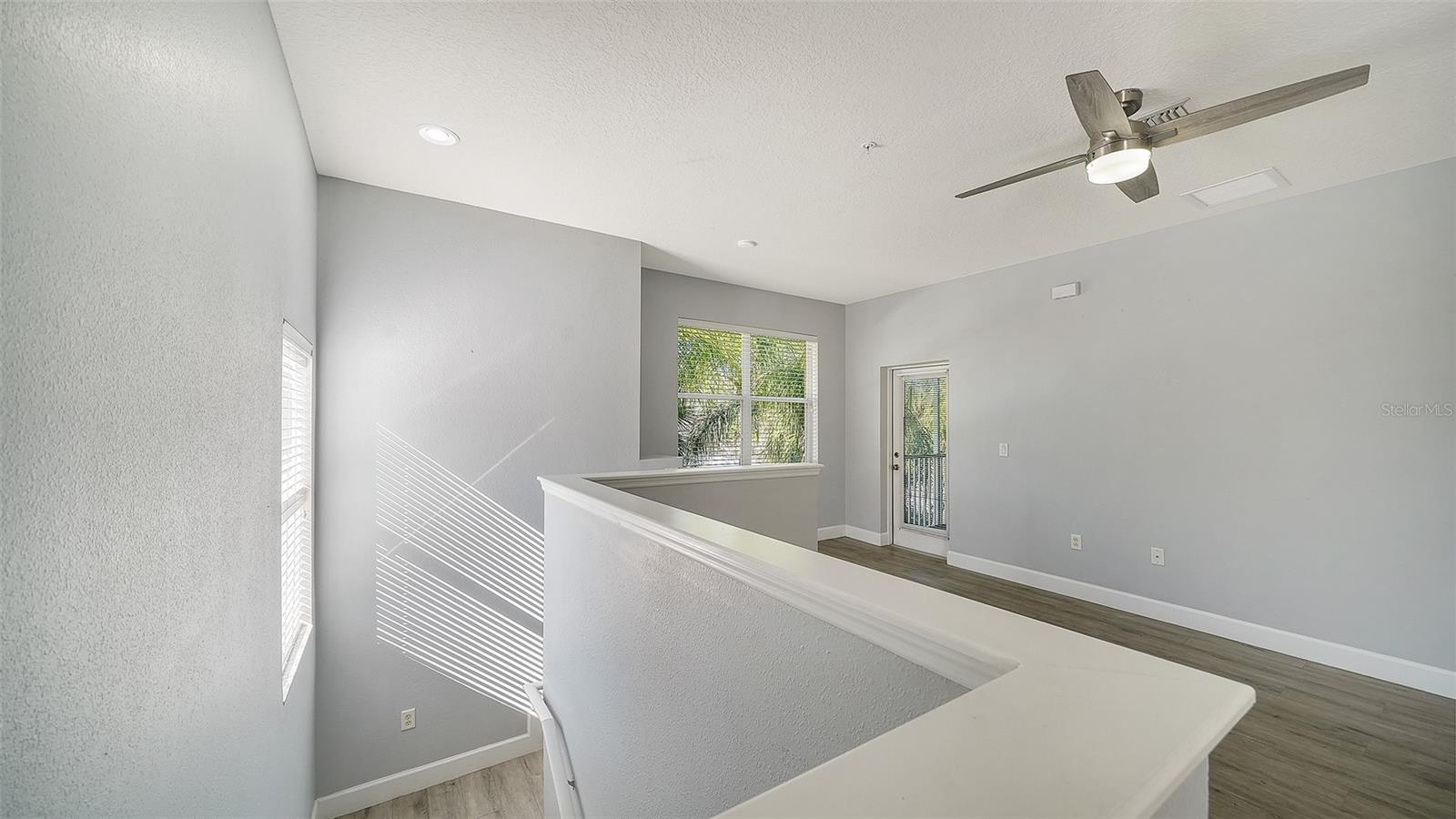 Image 7 of 35 For 7983 Limestone Lane 14-201