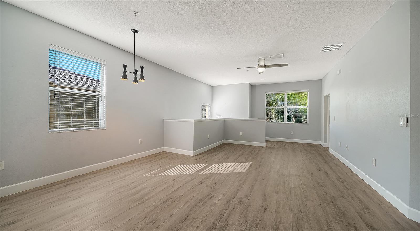 Image 8 of 35 For 7983 Limestone Lane 14-201