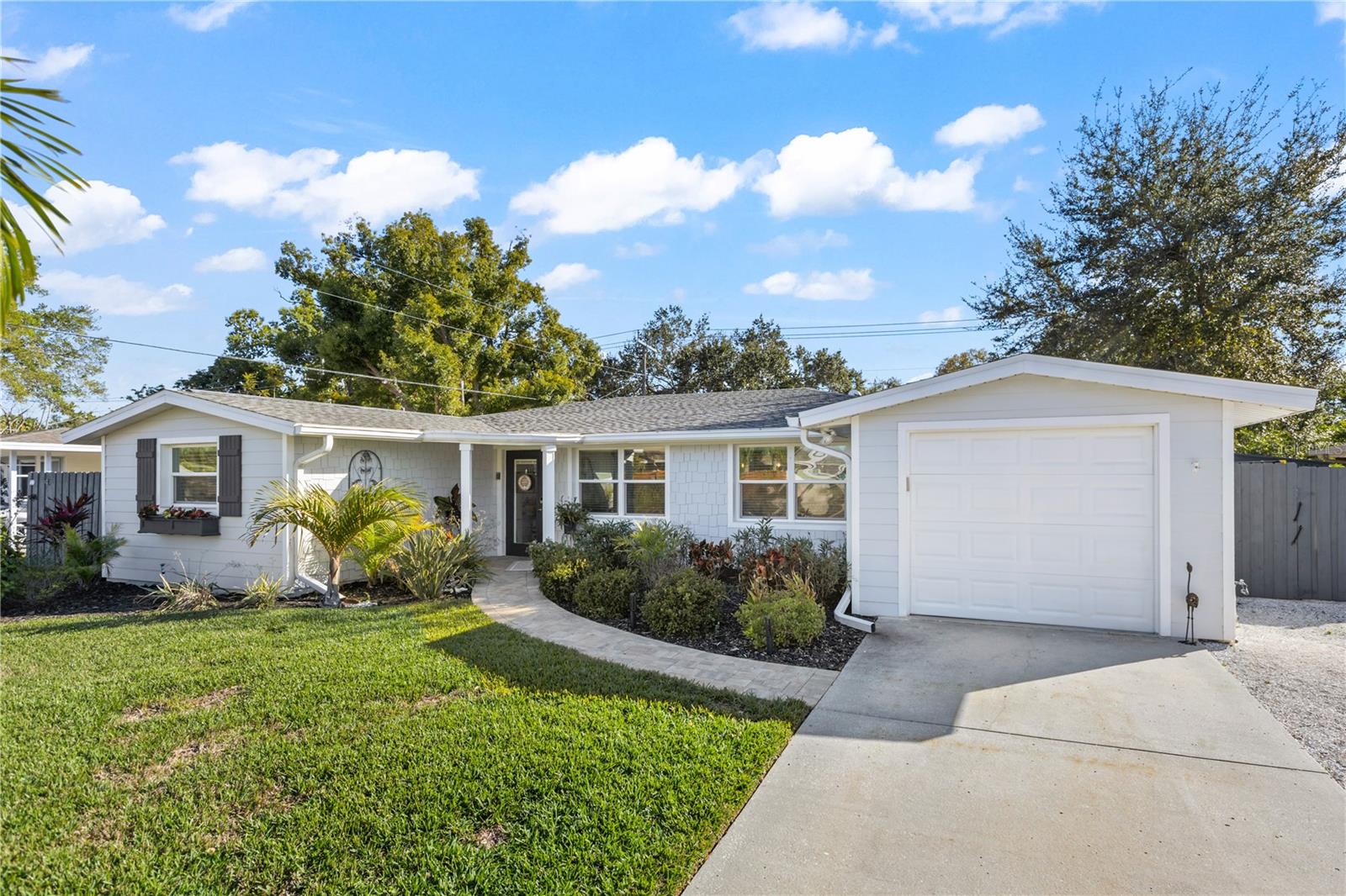 Details for 3122 Regatta Circle, SARASOTA, FL 34231