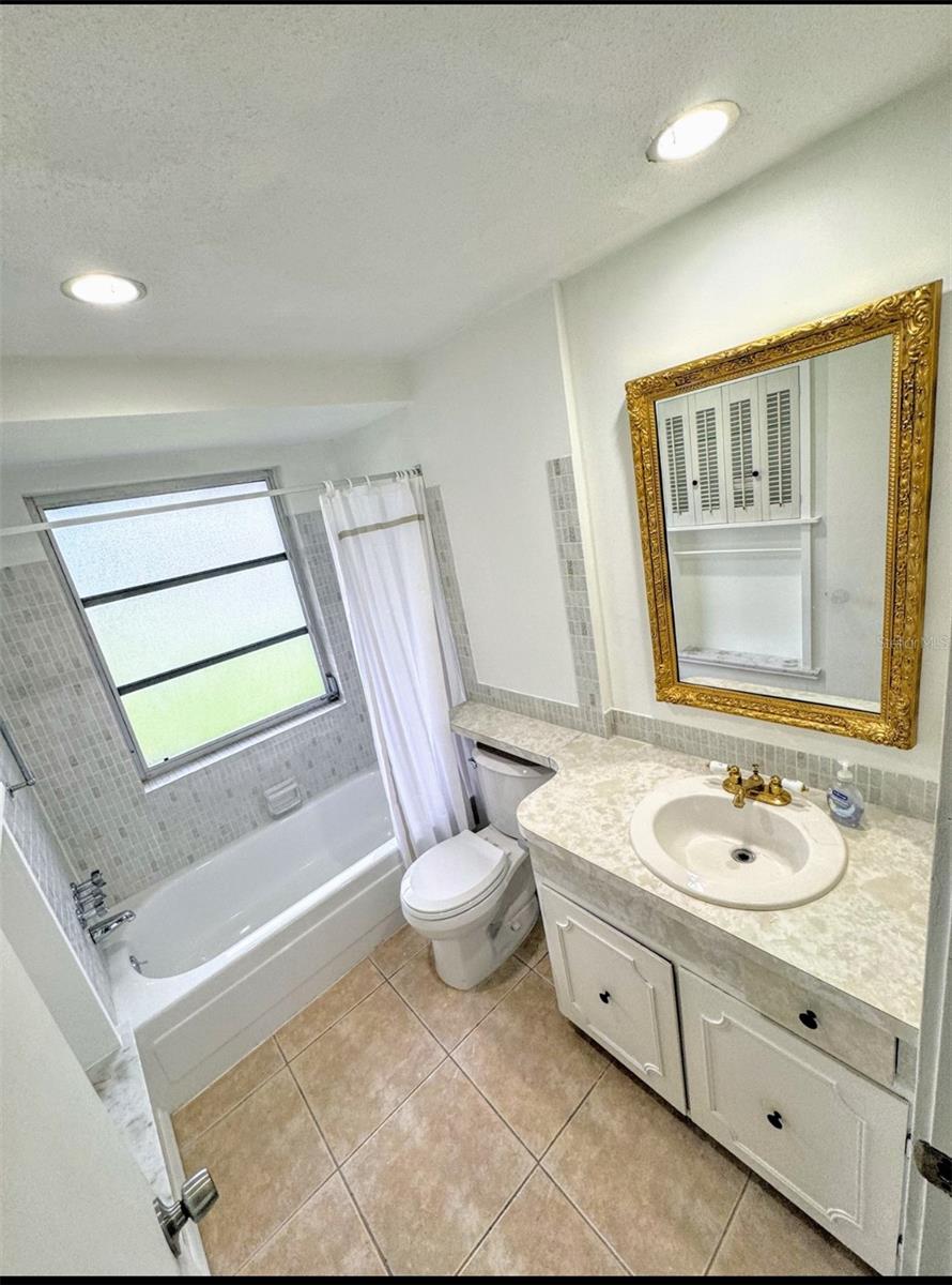 Image 11 of 14 For 448 Blossom Avenue Nw