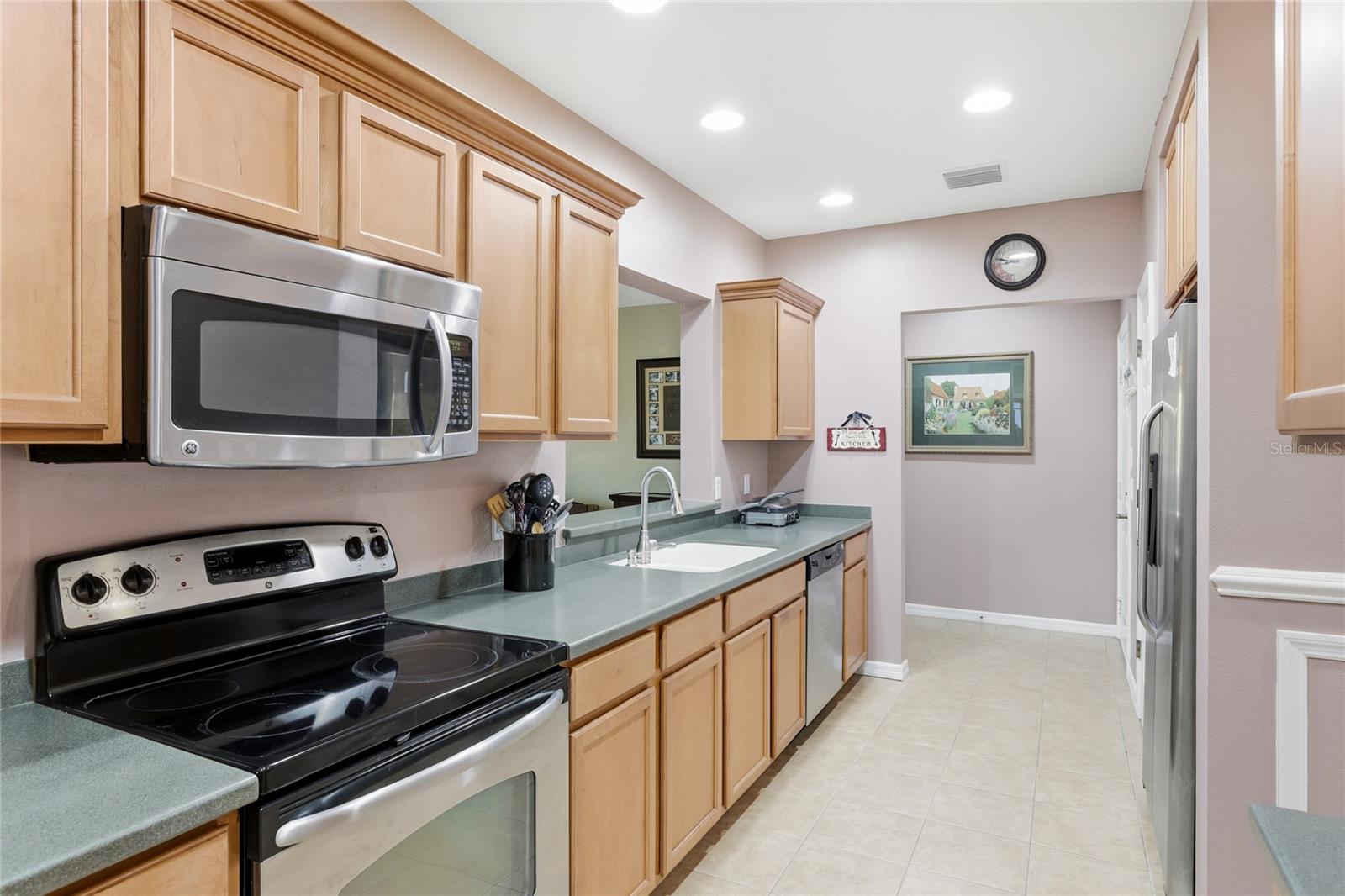 Image 6 of 37 For 4044 Overture Circle 480