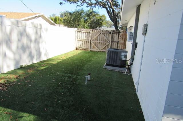 Image 4 of 20 For 850 Lindenwood Circle E