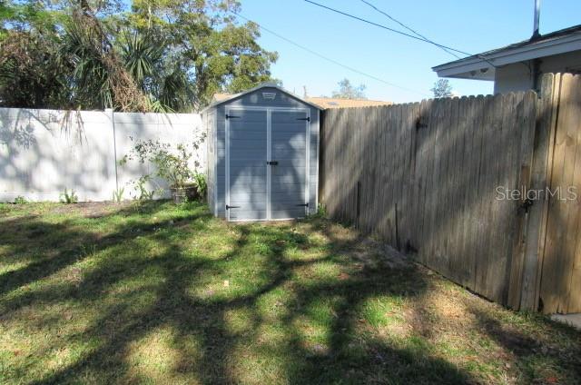 Image 6 of 20 For 850 Lindenwood Circle E