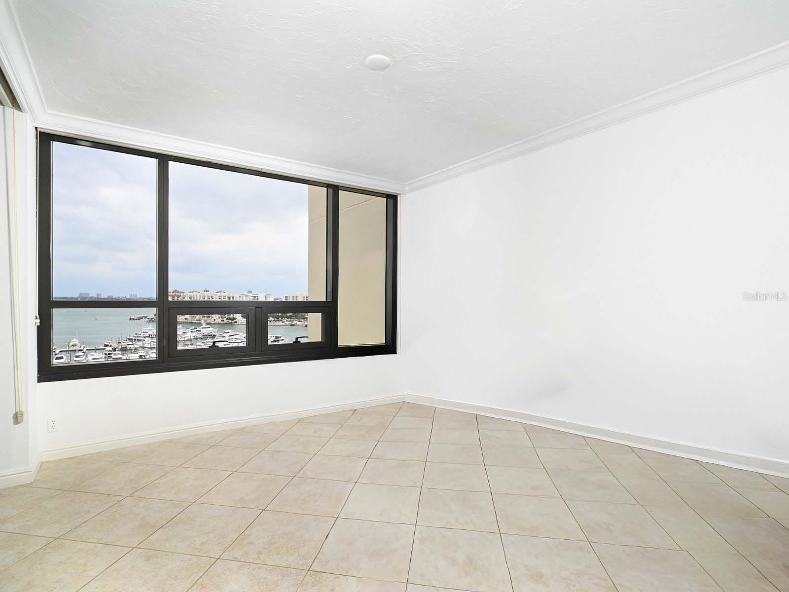 Image 22 of 92 For 1255 Gulfstream Avenue 1106