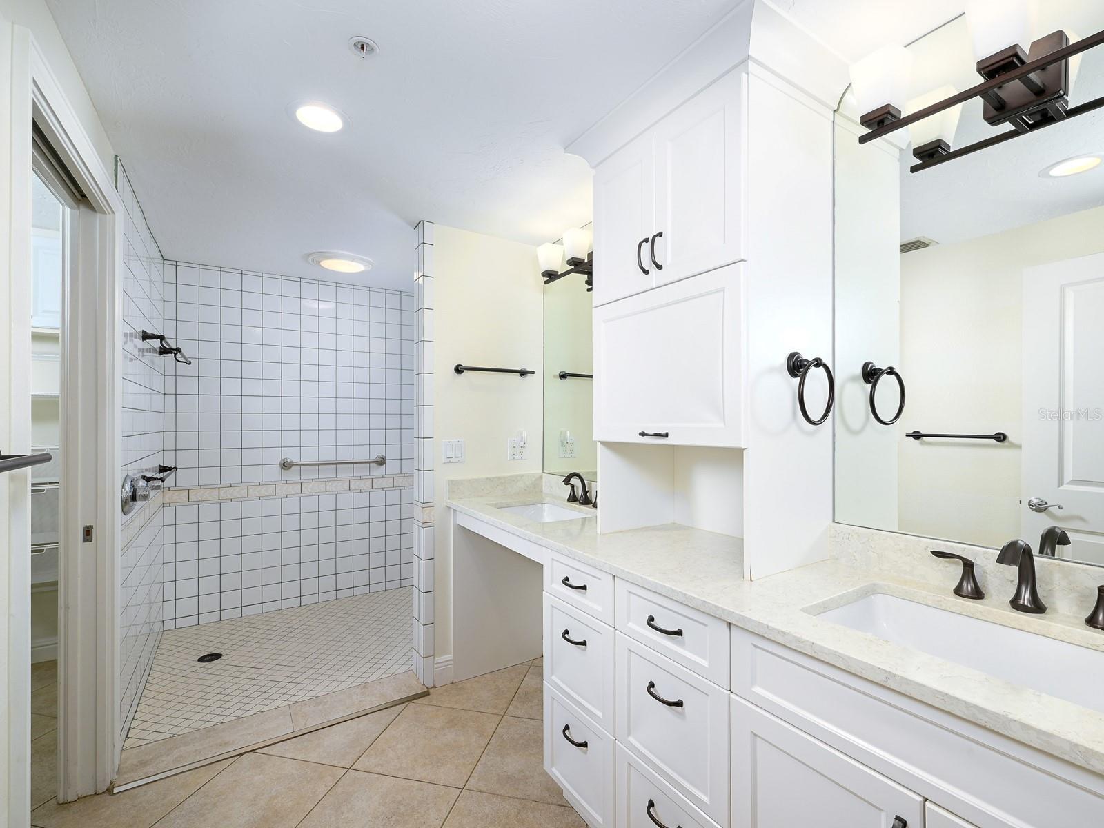 Image 30 of 92 For 1255 Gulfstream Avenue 1106