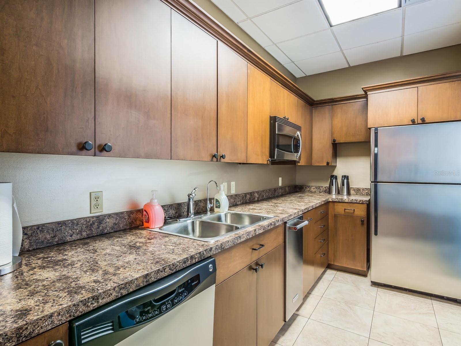 Image 57 of 92 For 1255 Gulfstream Avenue 1106