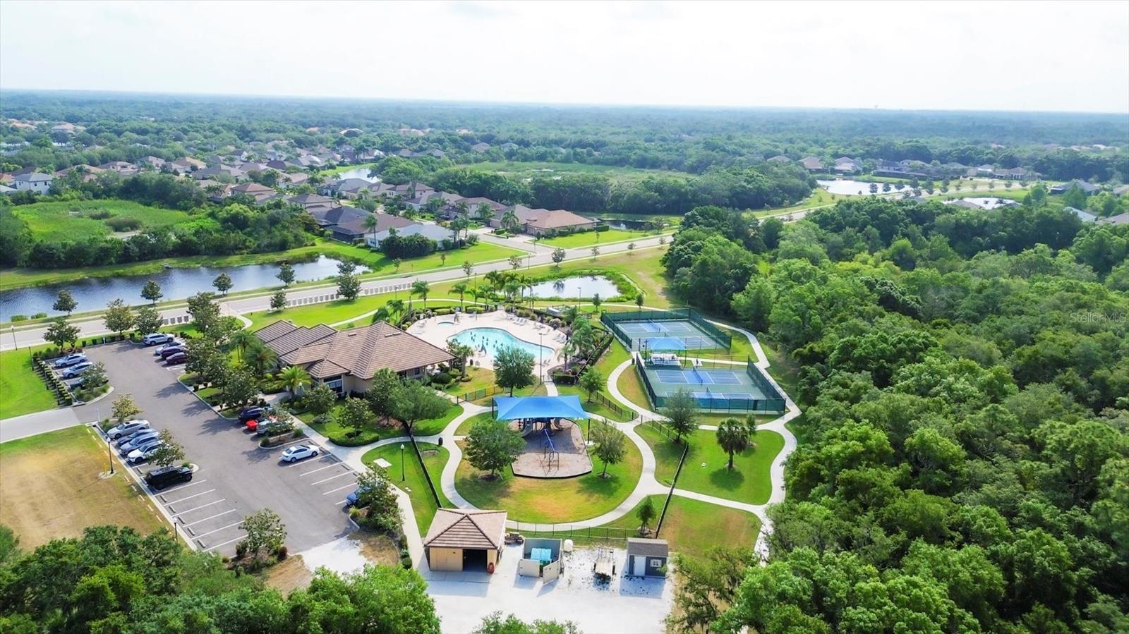 Image 49 of 63 For 707 Dogwood Run