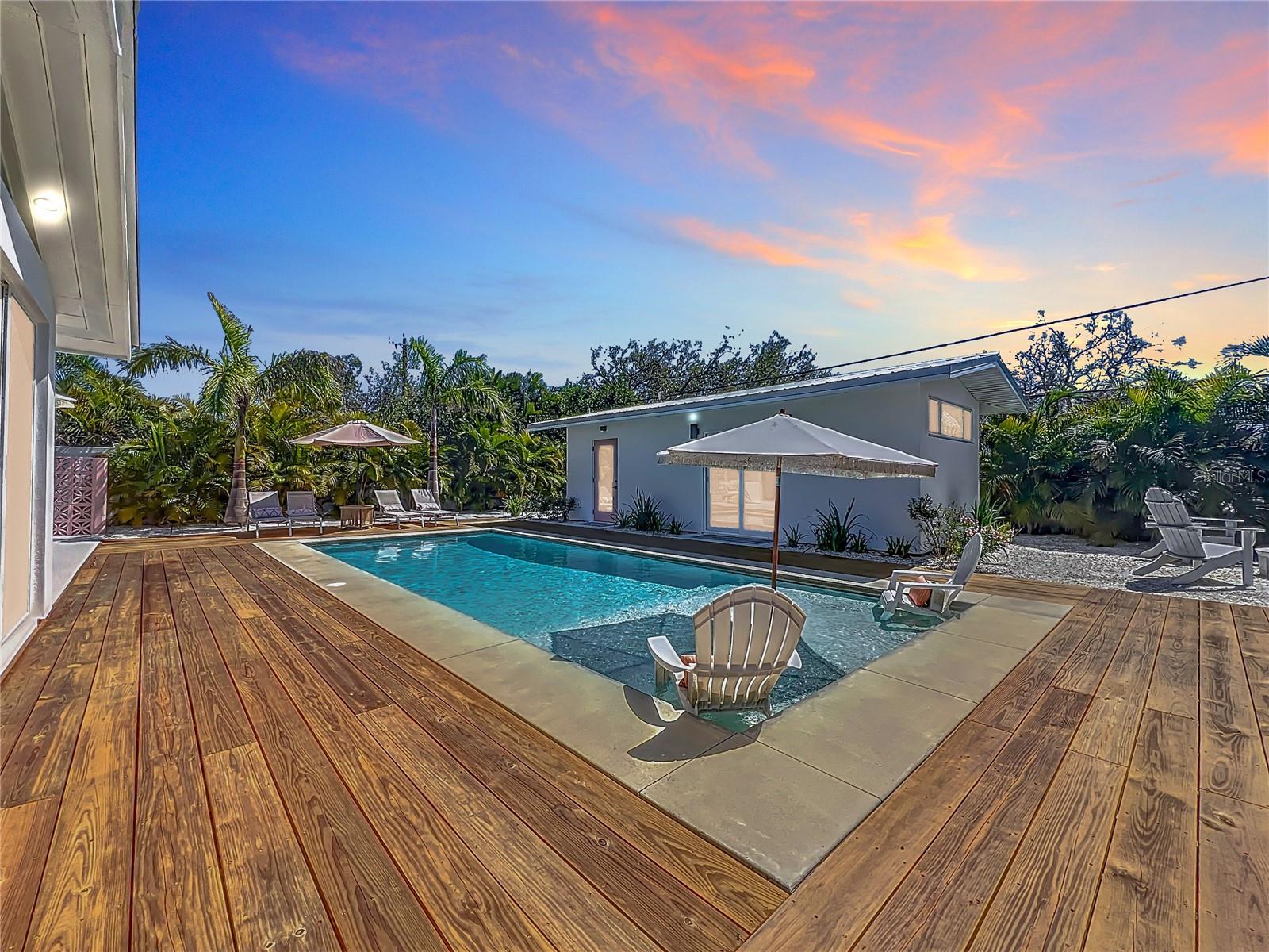 Image 4 of 50 For 2308 Tulip Street Tulip Street 2308