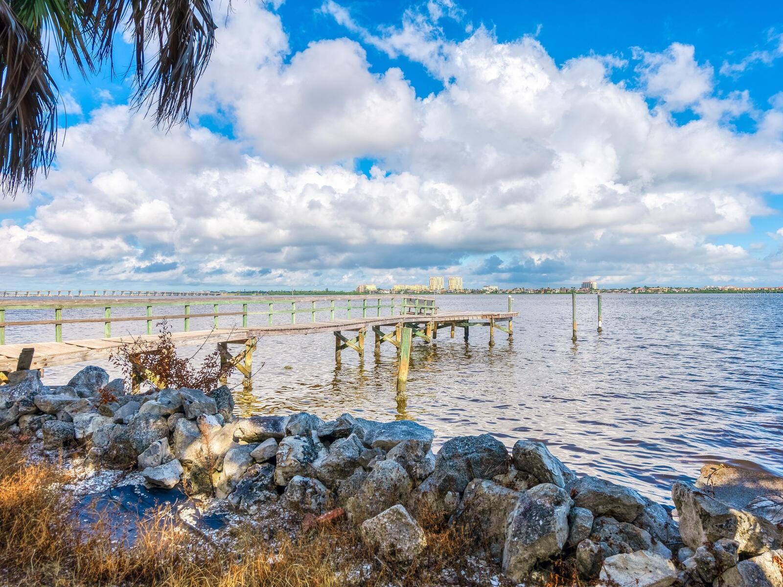 Image 17 of 51 For 1401 1st Avenue E