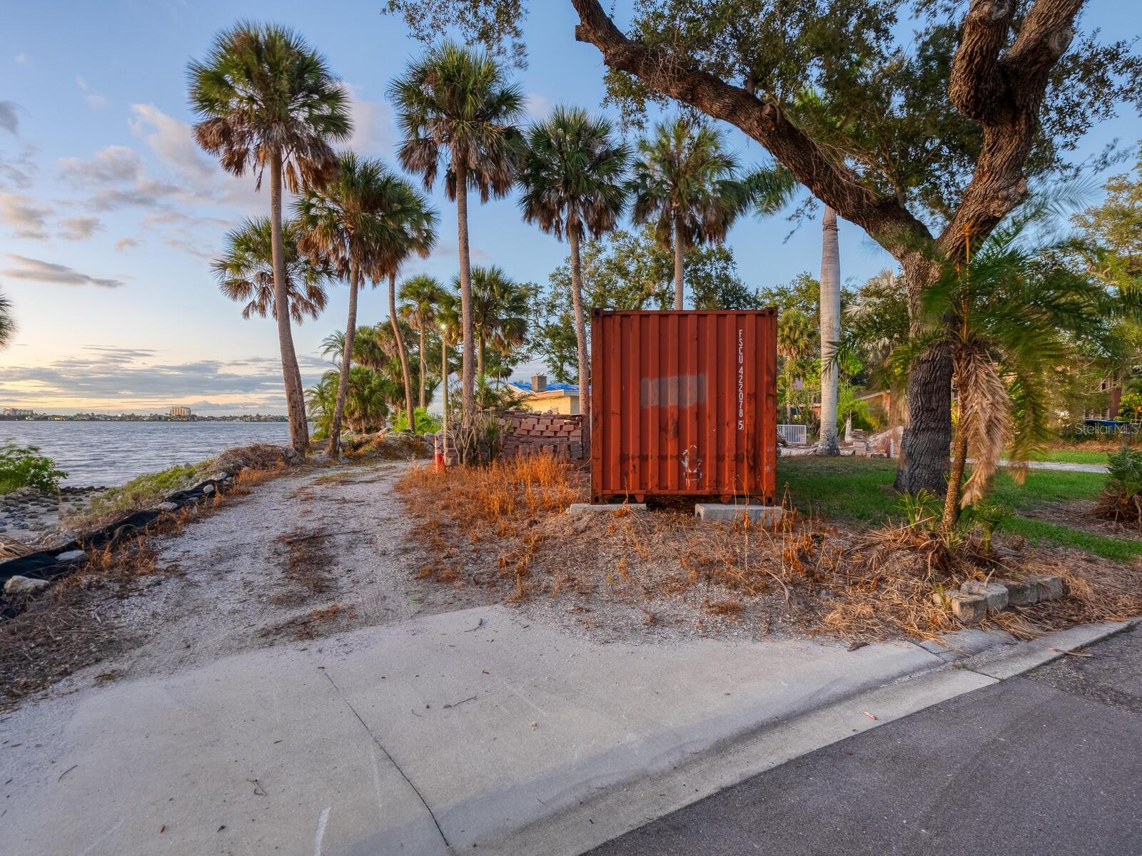 Image 21 of 51 For 1401 1st Avenue E