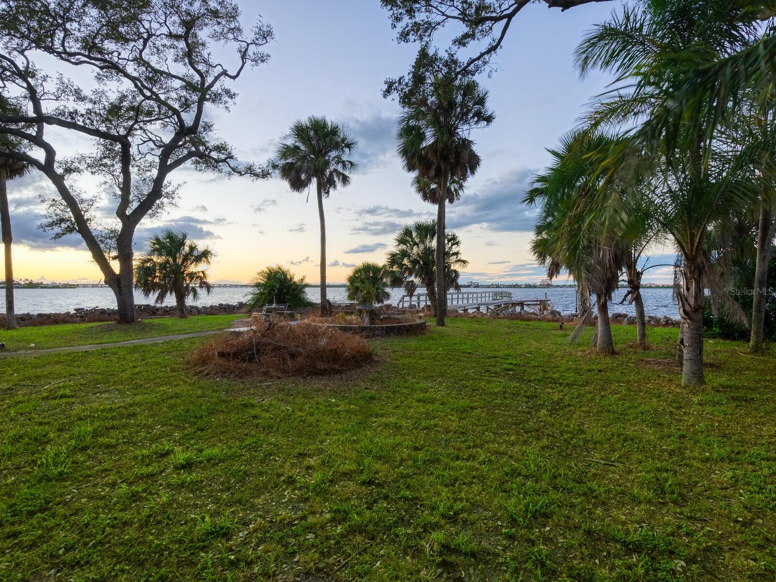 Image 26 of 51 For 1401 1st Avenue E