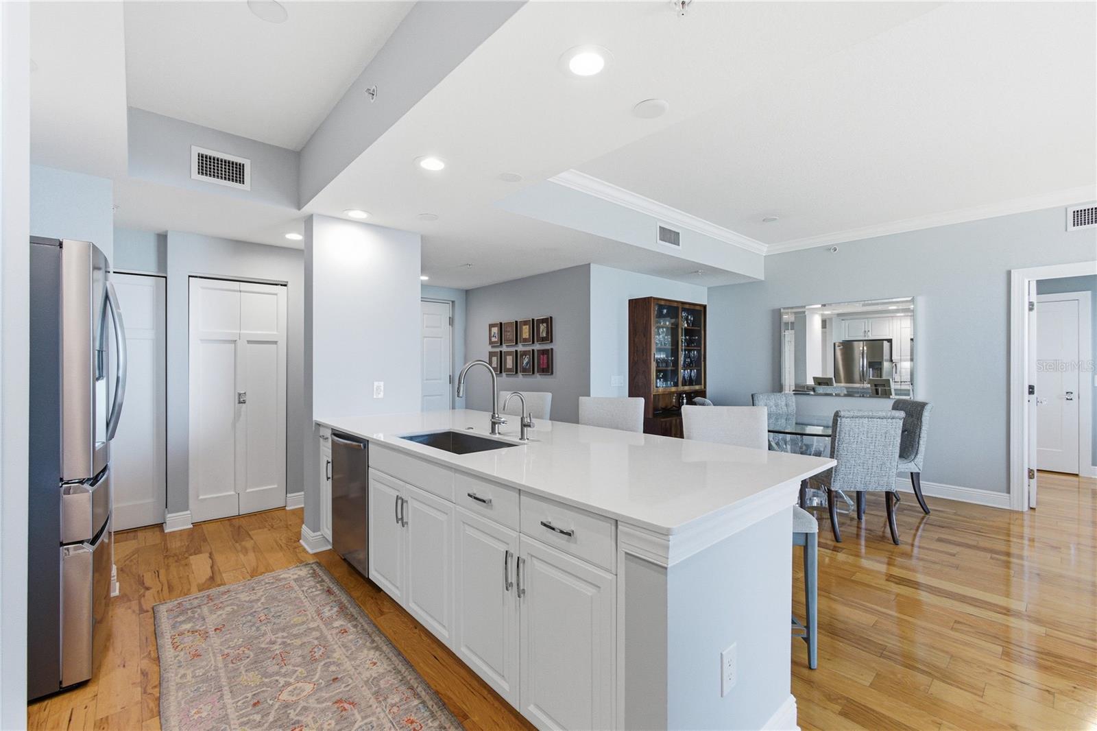 Image 18 of 60 For 800 Tamiami Trail 1203