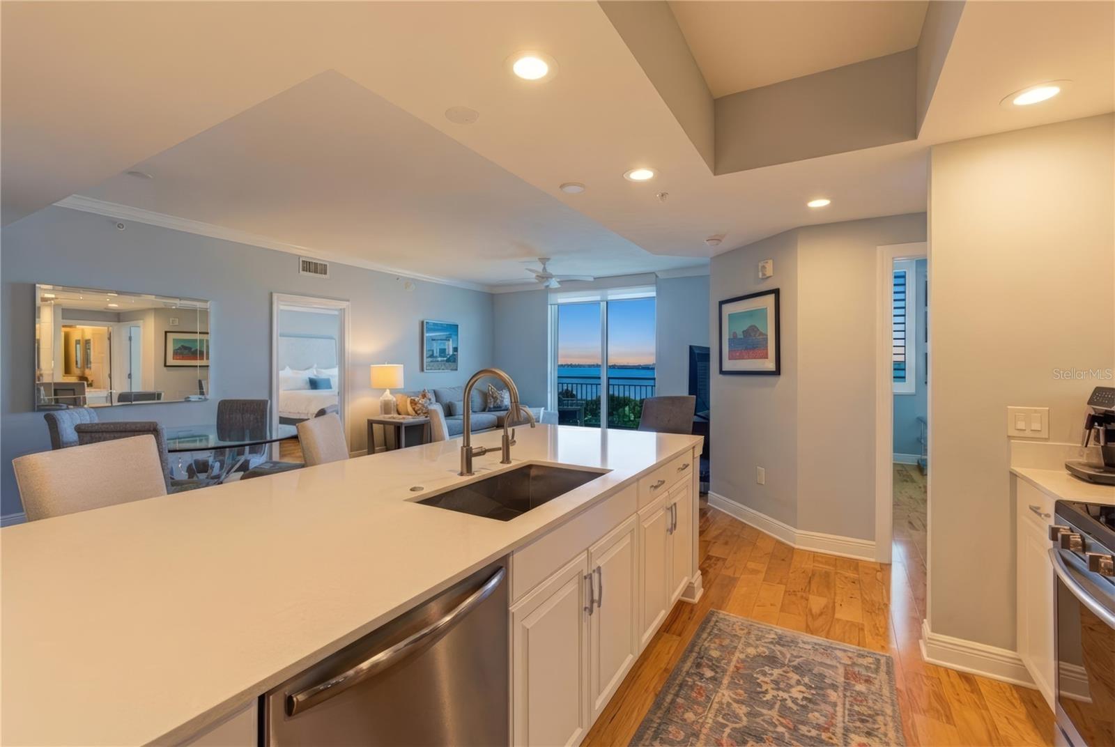 Image 19 of 60 For 800 Tamiami Trail 1203