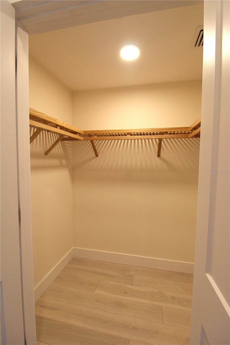 Image 10 of 32 For 280 Hidden Bay Drive 202