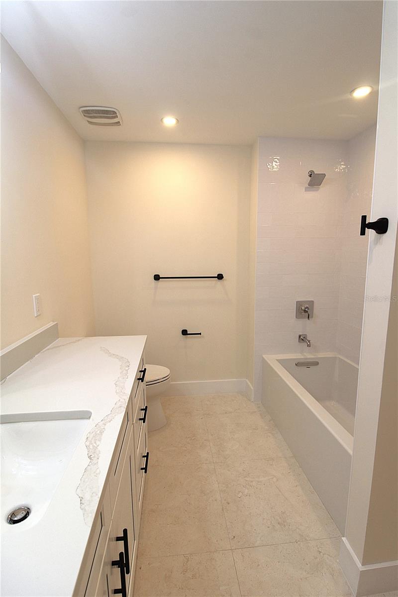 Image 14 of 32 For 280 Hidden Bay Drive 202