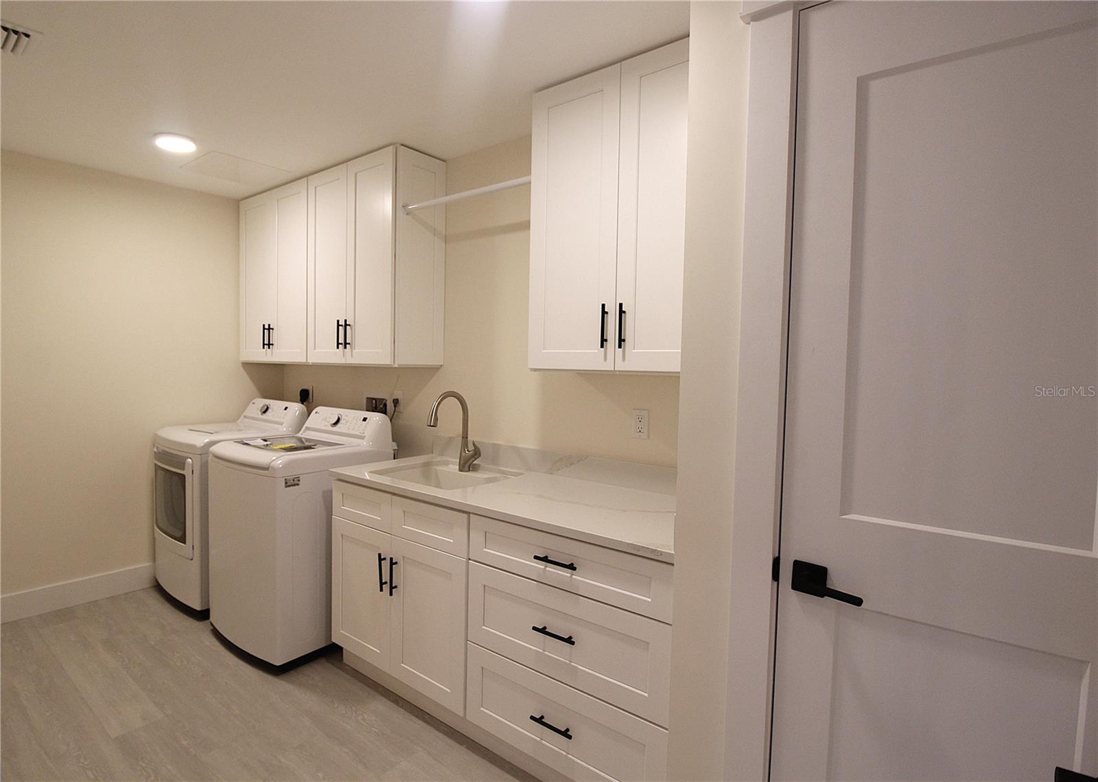 Image 16 of 32 For 280 Hidden Bay Drive 202