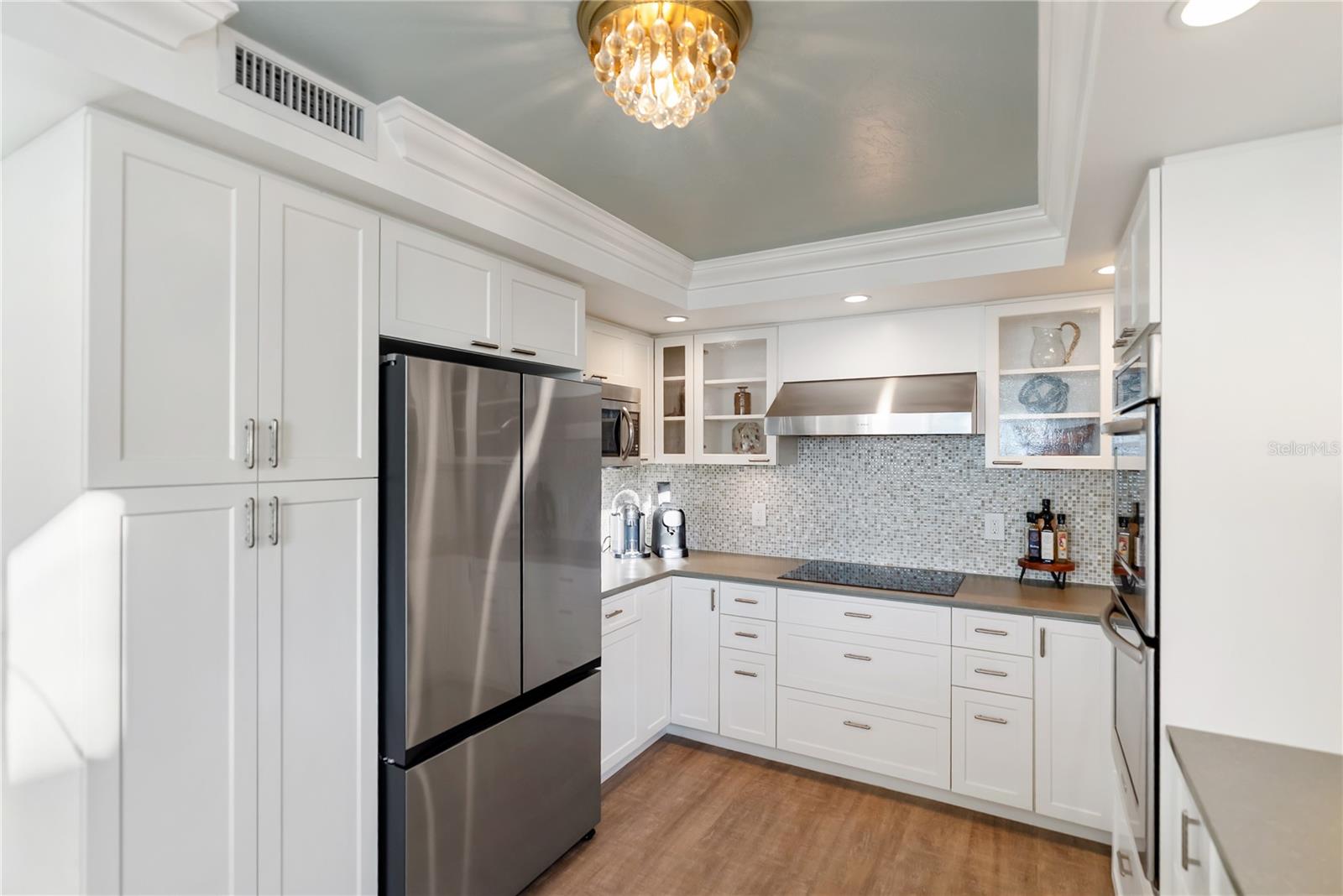 Listing photo id 10 for 101 Sunset Drive 402