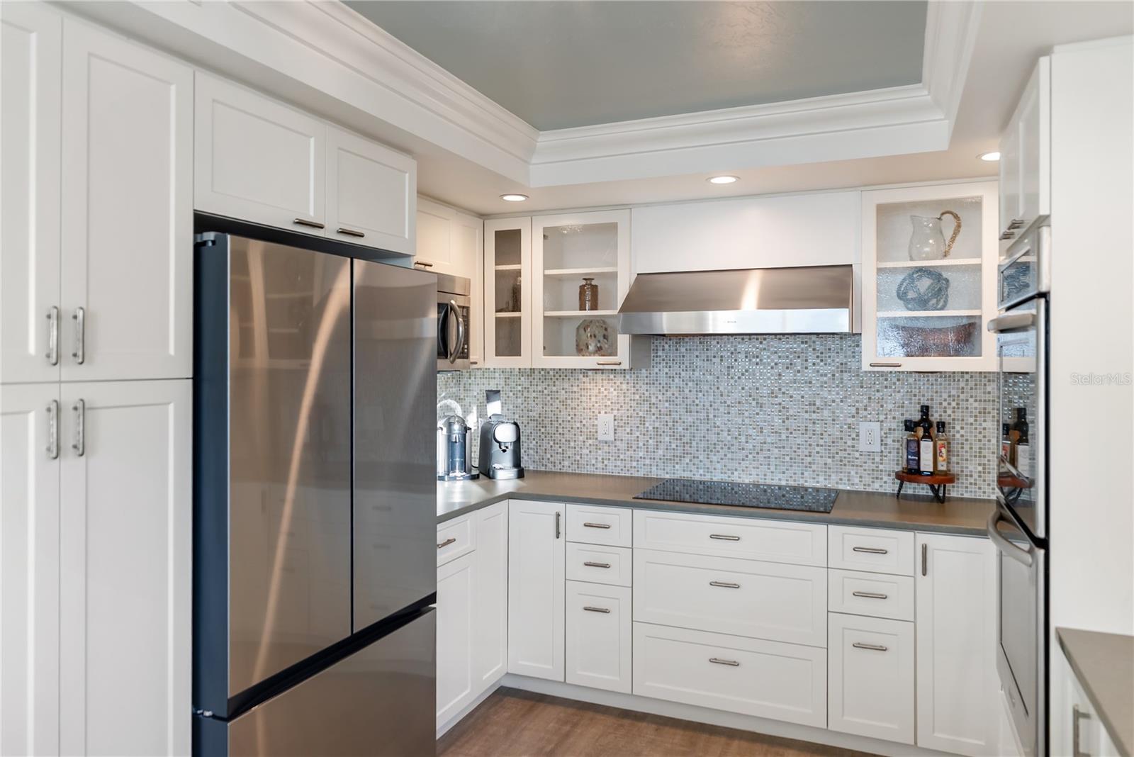 Listing photo id 11 for 101 Sunset Drive 402