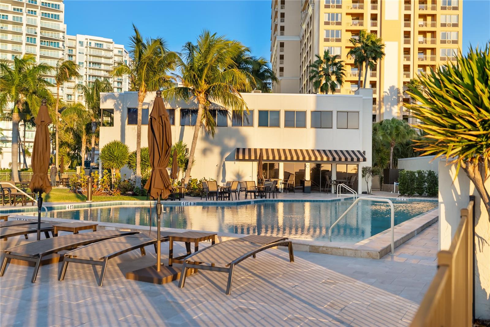 Listing photo id 43 for 101 Sunset Drive 402