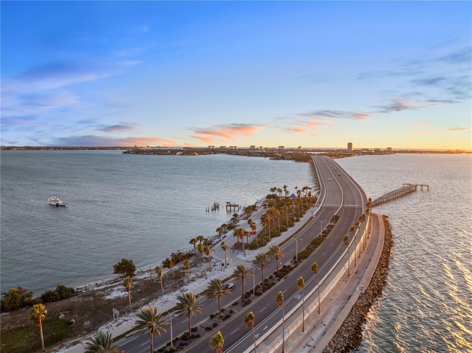 Listing photo id 46 for 101 Sunset Drive 402