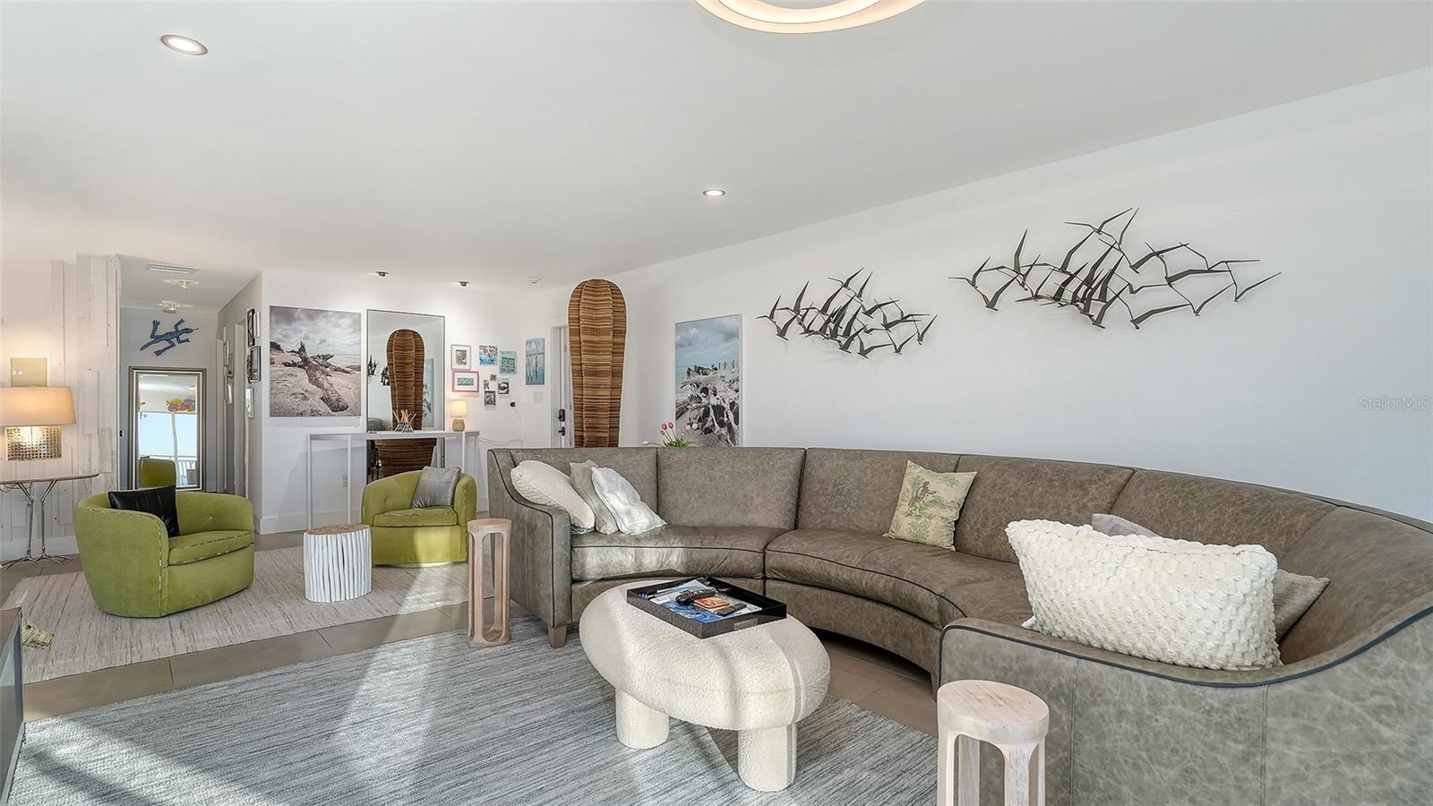 Listing photo id 9 for 37 Sunset Drive 44