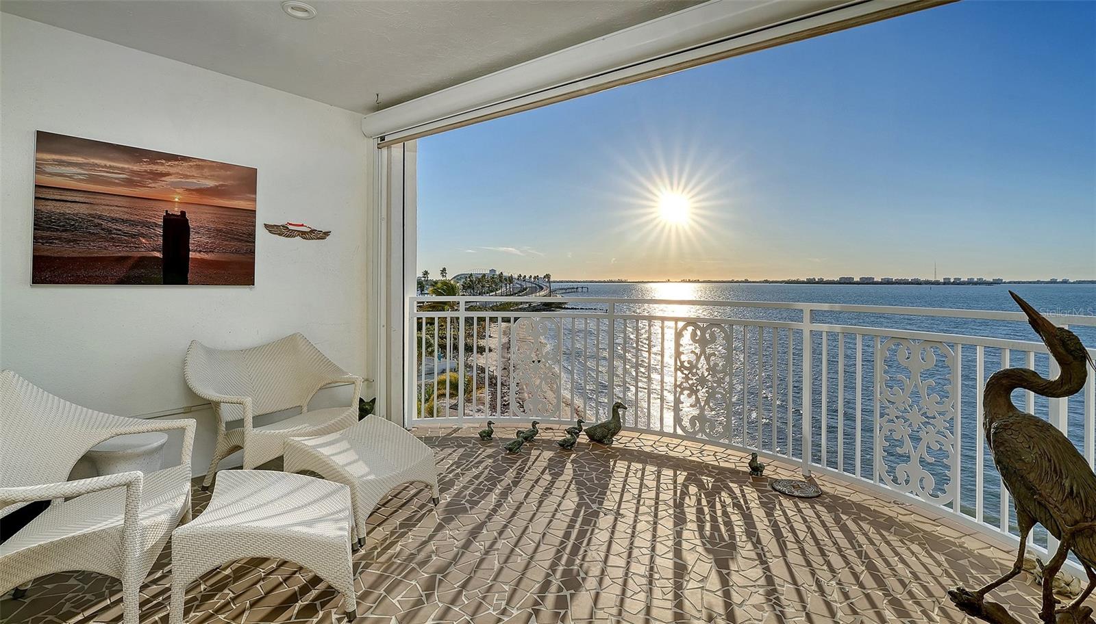 Listing photo id 2 for 37 Sunset Drive 44