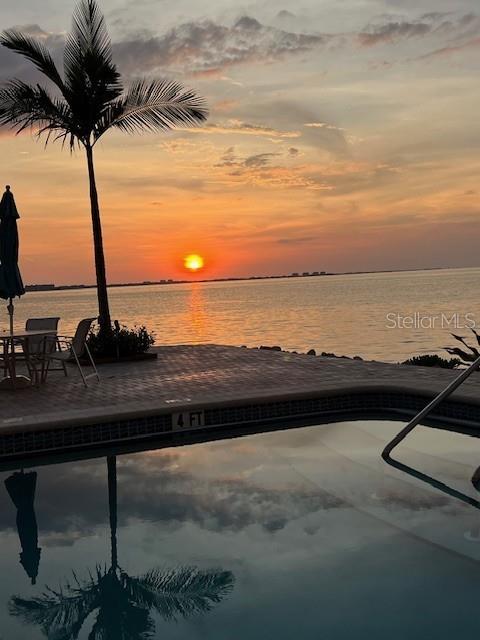 Listing photo id 38 for 37 Sunset Drive 44