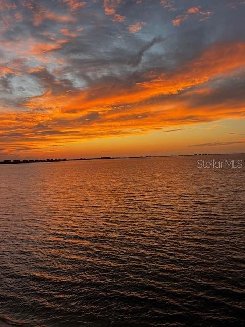 Listing photo id 39 for 37 Sunset Drive 44