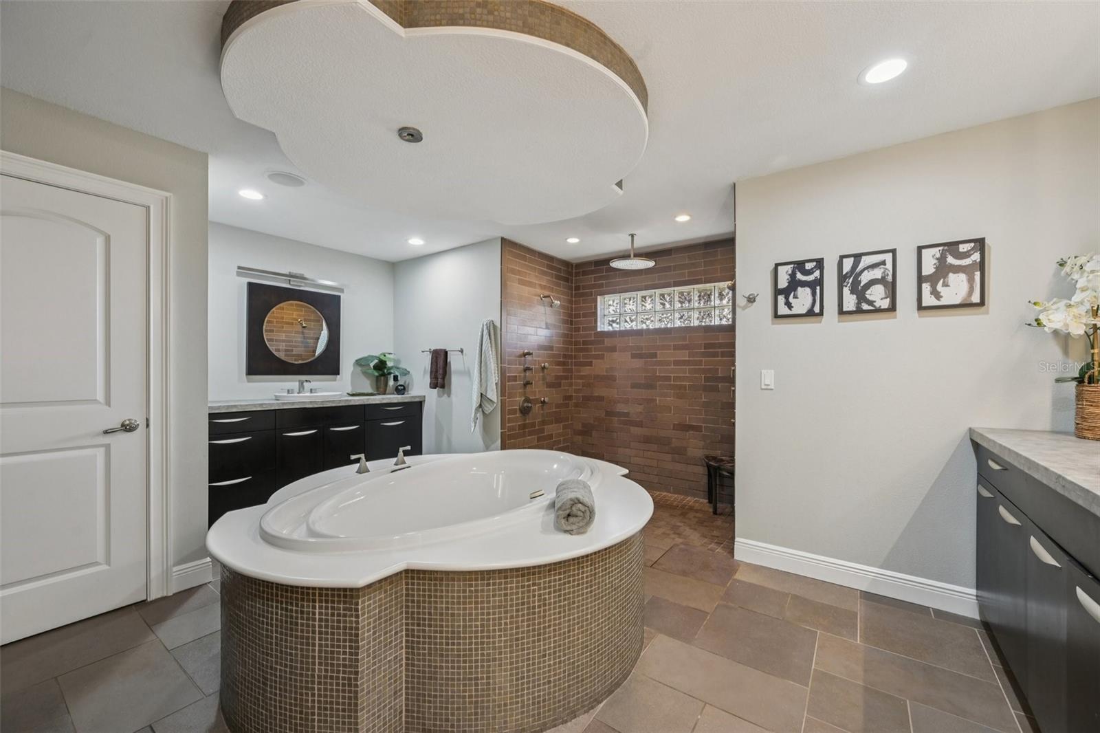 Image 26 of 47 For 1008 80th Street Nw