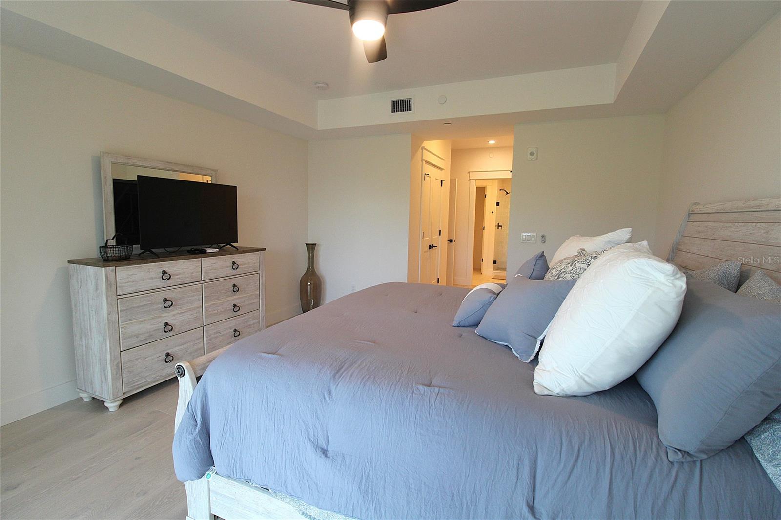 Image 10 of 35 For 280 Hidden Bay Drive 202