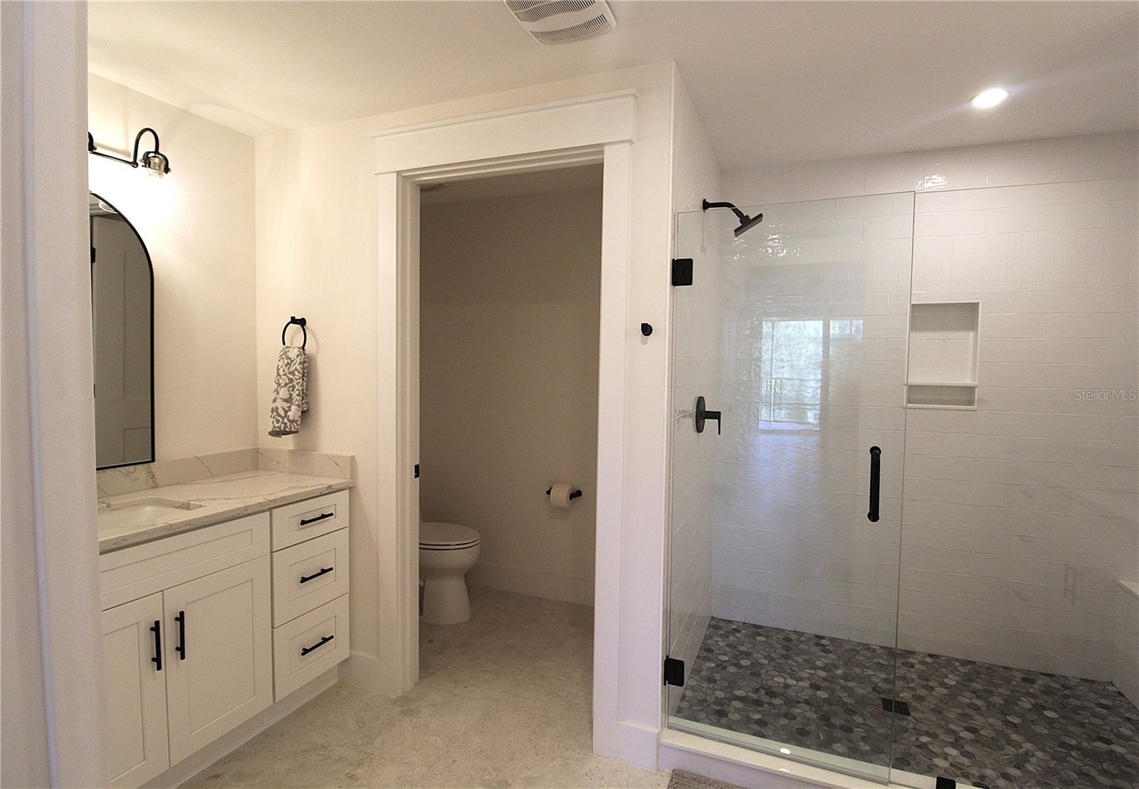 Image 13 of 35 For 280 Hidden Bay Drive 202