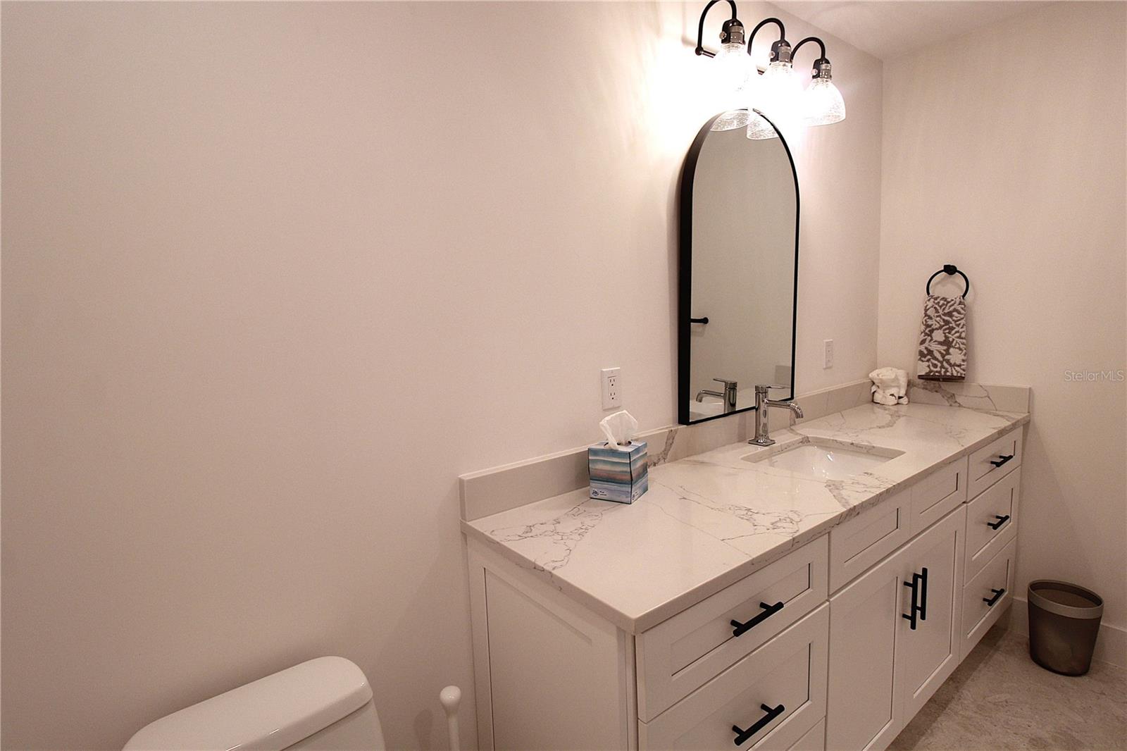 Image 16 of 35 For 280 Hidden Bay Drive 202