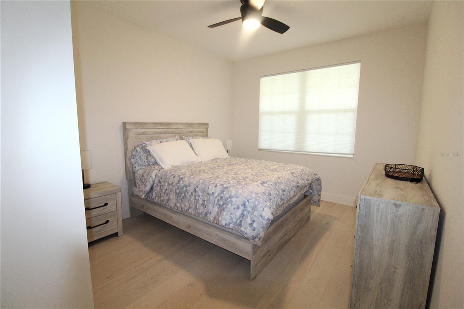 Image 18 of 35 For 280 Hidden Bay Drive 202