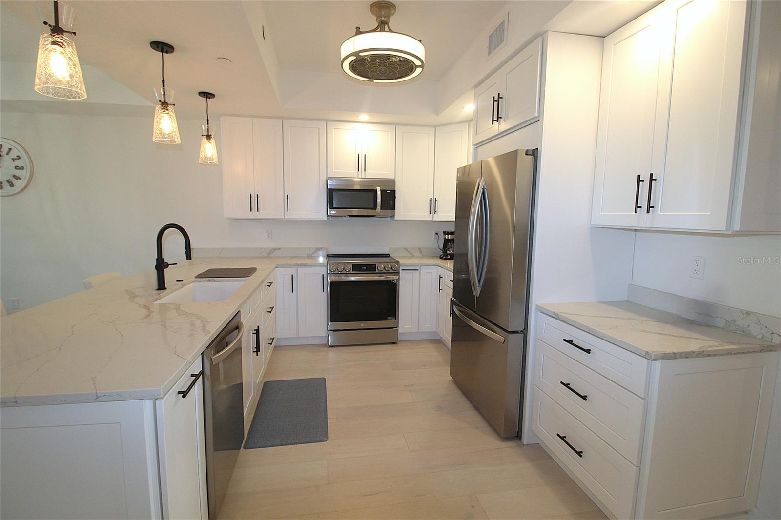 Image 4 of 35 For 280 Hidden Bay Drive 202