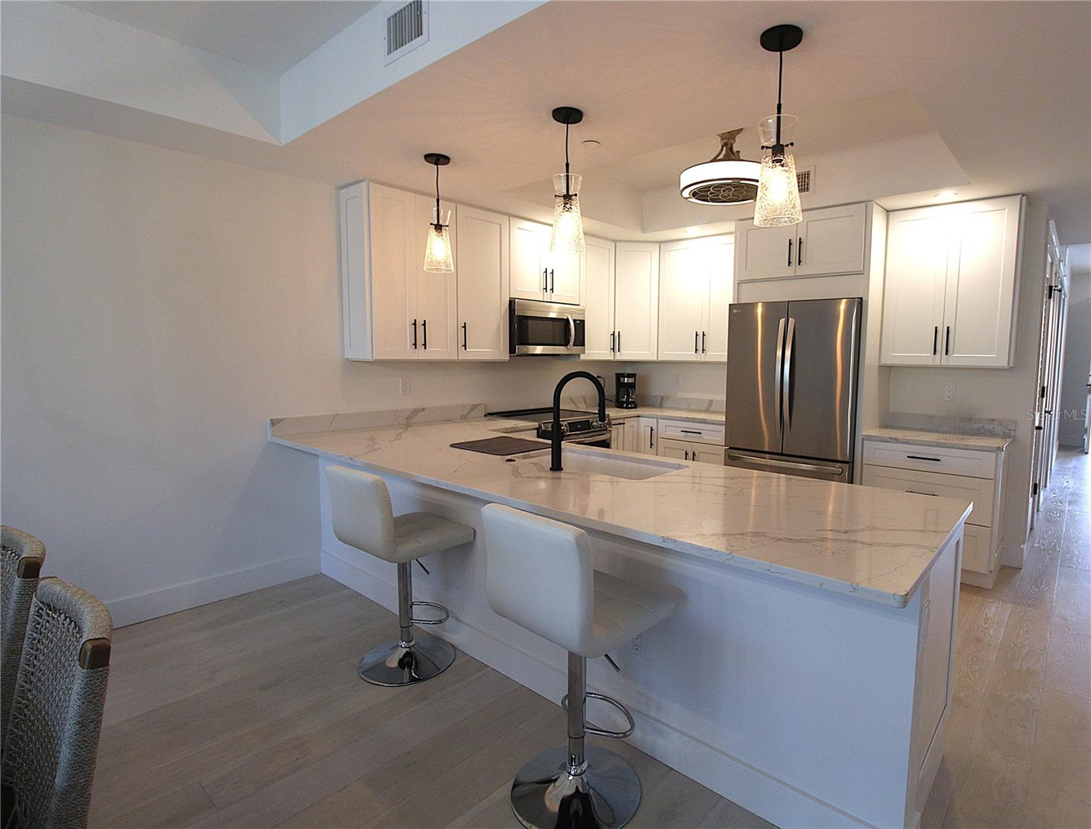 Image 5 of 35 For 280 Hidden Bay Drive 202