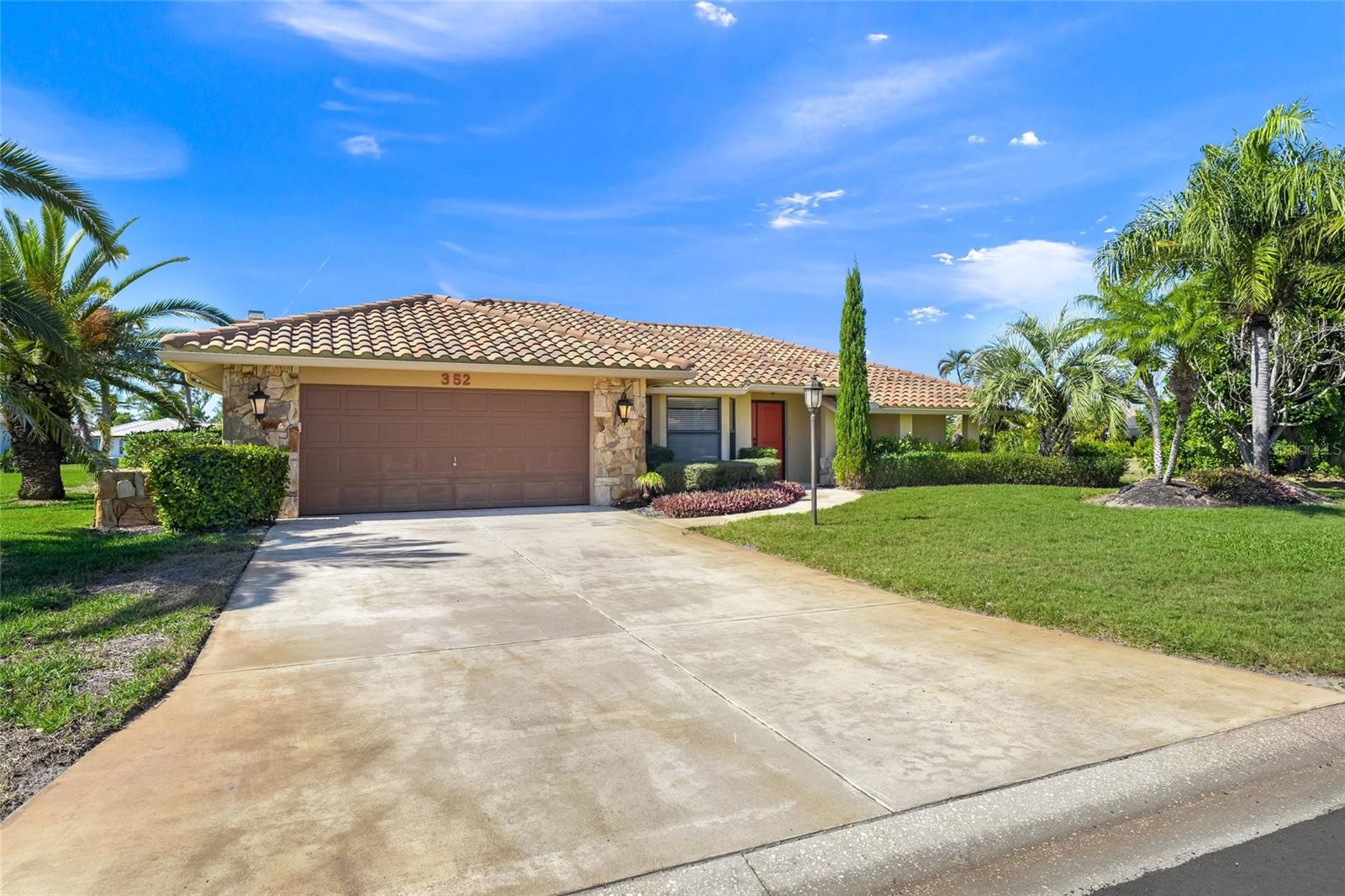 Details for 352 Ardenwood Drive, ENGLEWOOD, FL 34223