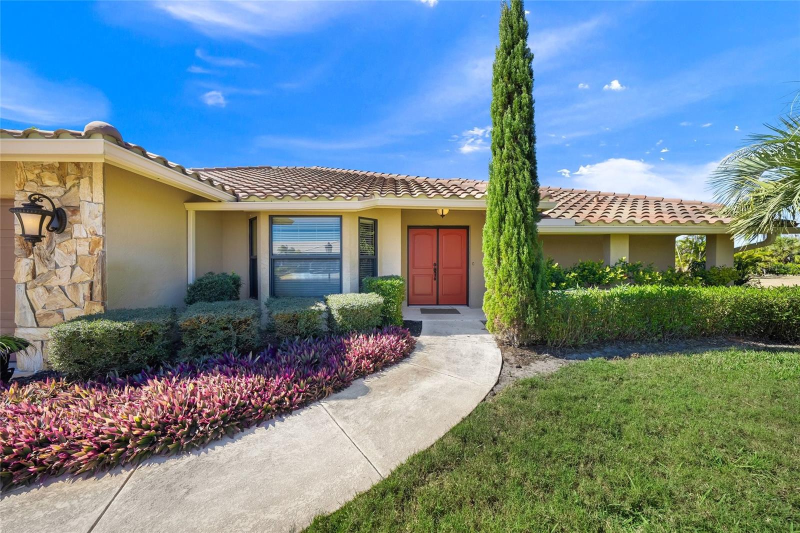 Image 3 of 27 For 352 Ardenwood Drive