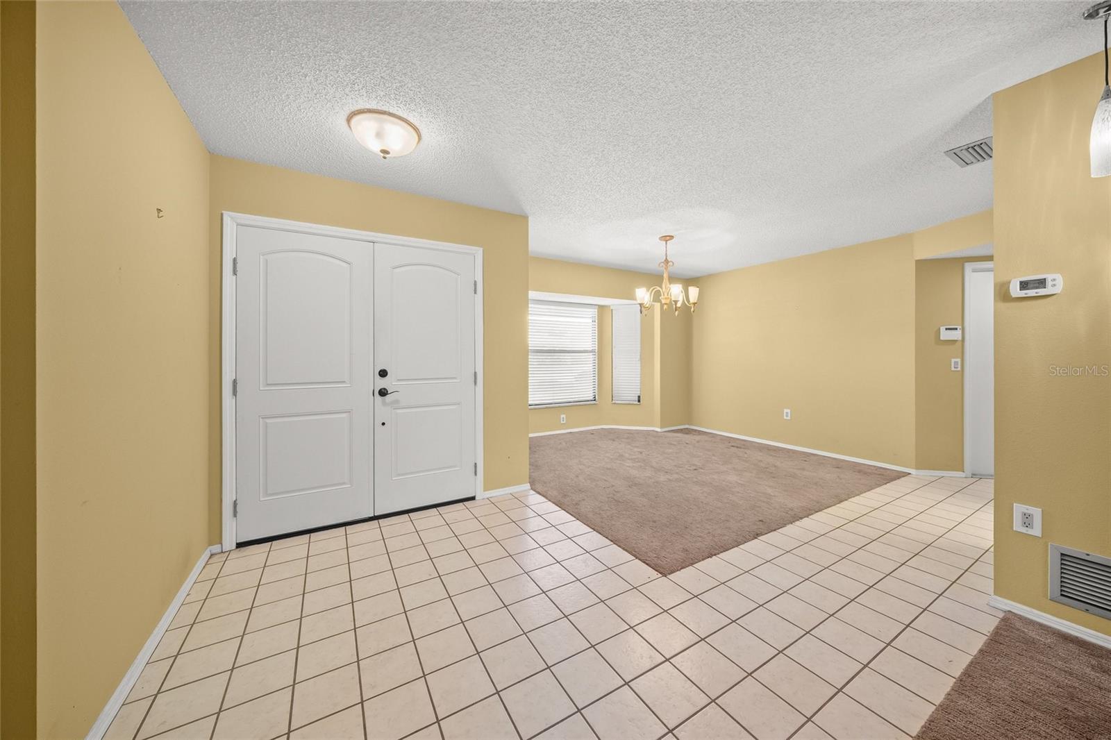 Image 5 of 27 For 352 Ardenwood Drive