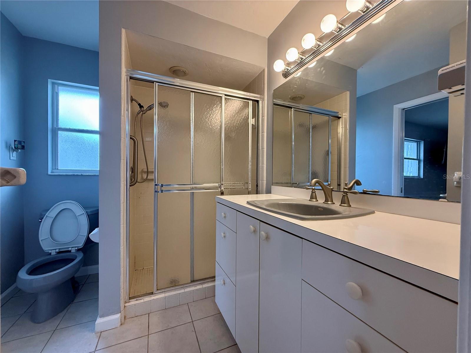 Image 13 of 21 For 2328 Cass Street