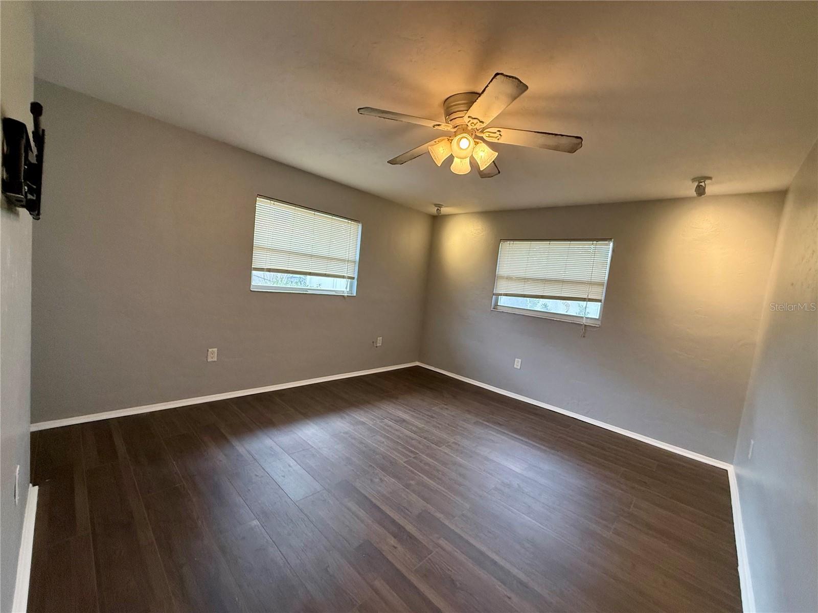 Image 16 of 21 For 2328 Cass Street