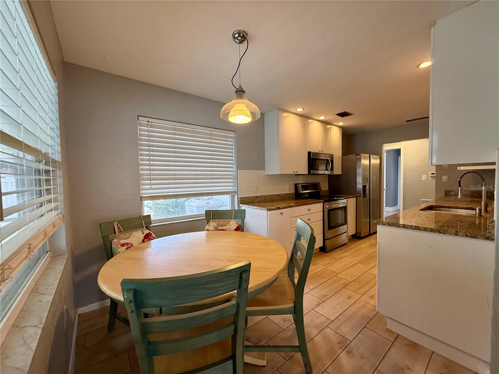 Image 6 of 21 For 2328 Cass Street