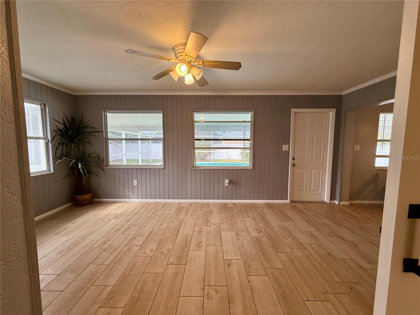 Image 8 of 21 For 2328 Cass Street