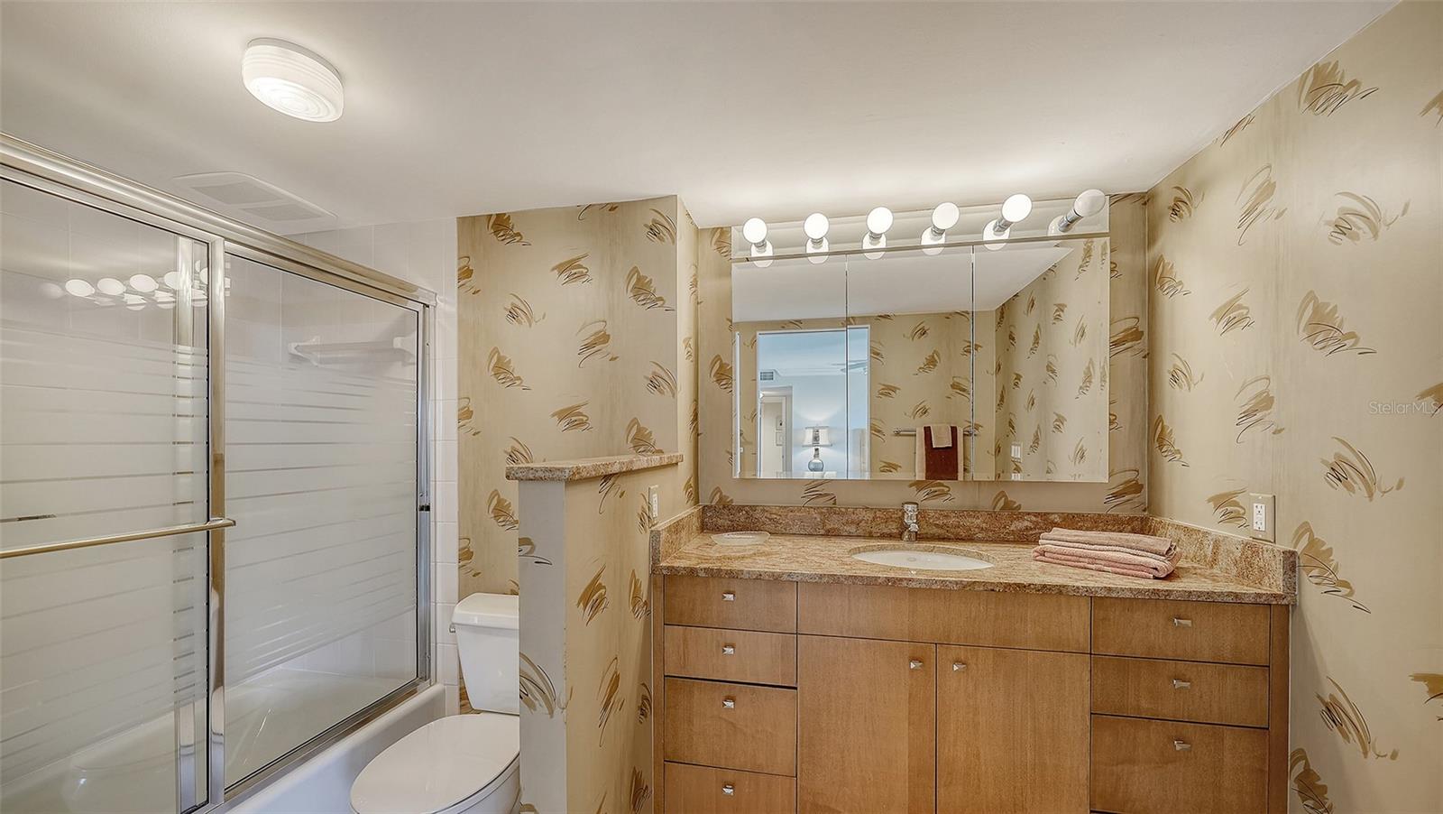 Image 18 of 63 For 1750 Benjamin Franklin Drive Ph-f