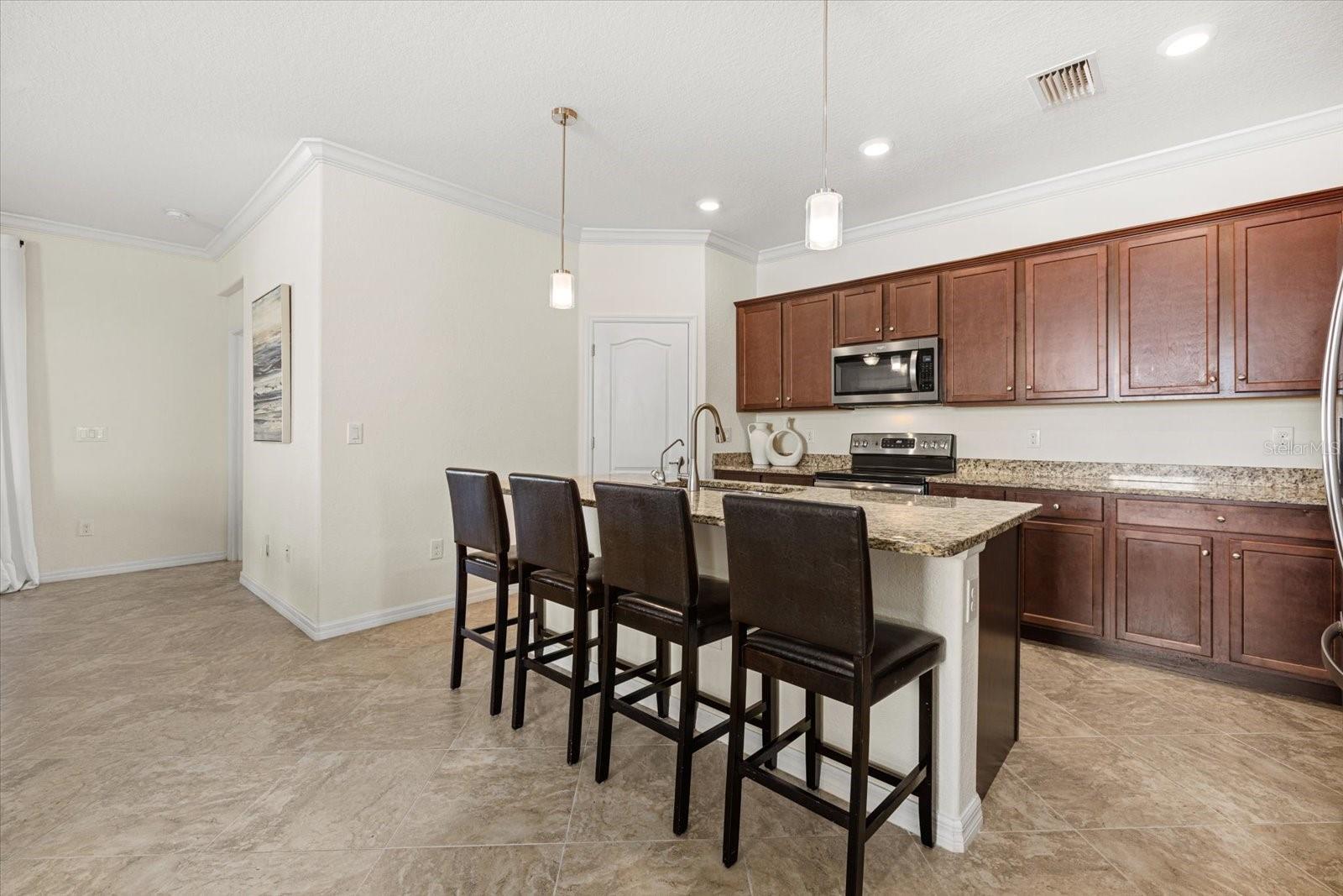 Image 10 of 43 For 707 Fire Bush Court