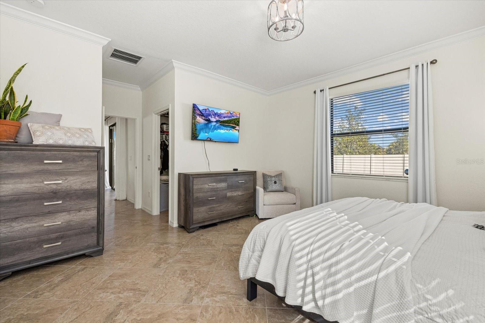 Image 21 of 43 For 707 Fire Bush Court