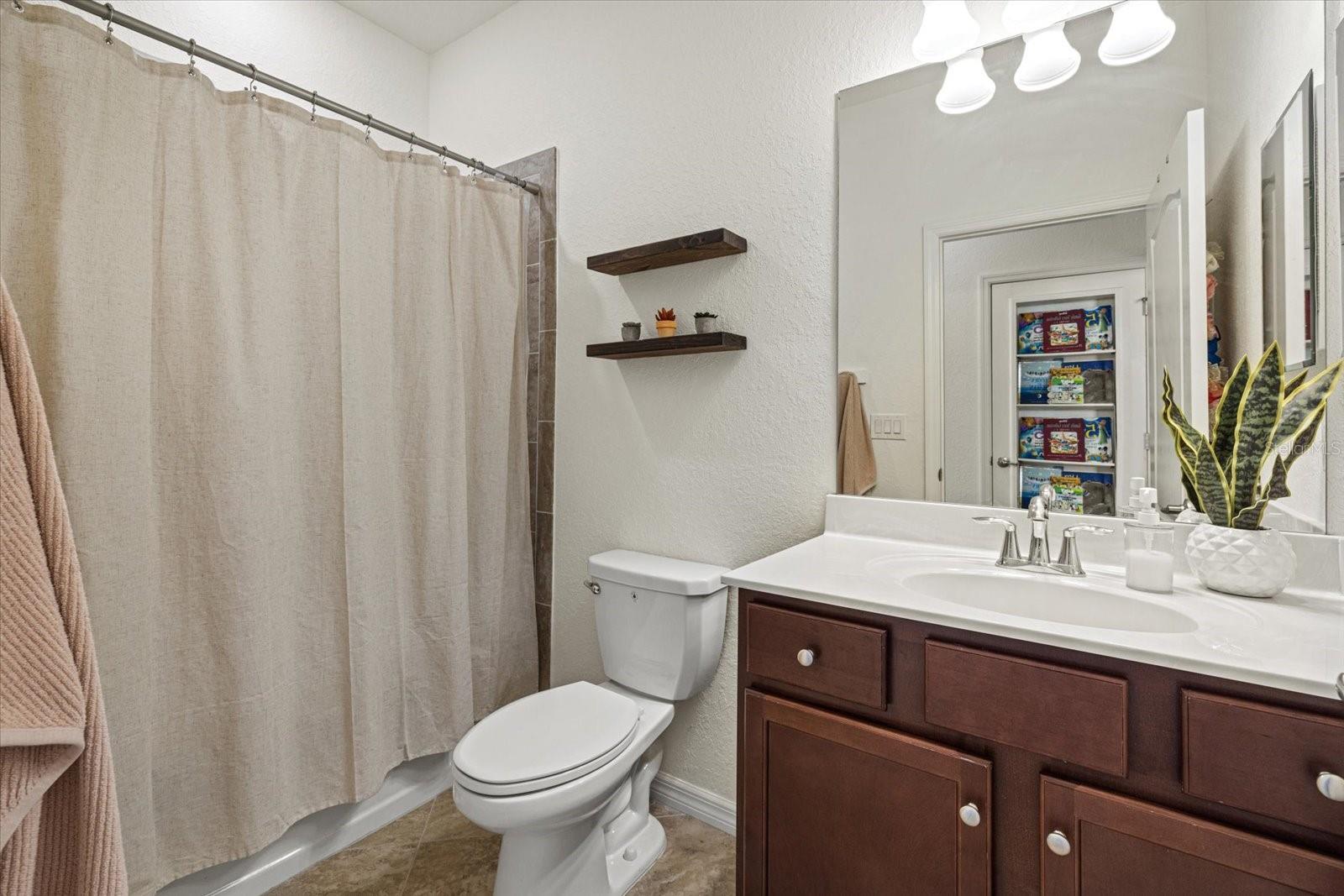 Image 24 of 43 For 707 Fire Bush Court