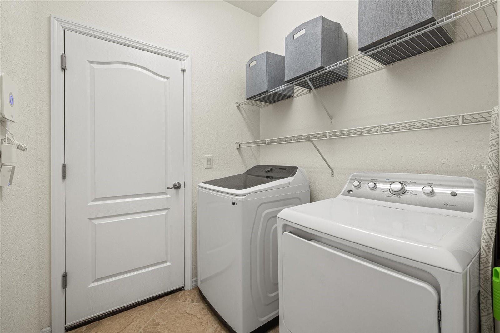 Image 30 of 43 For 707 Fire Bush Court