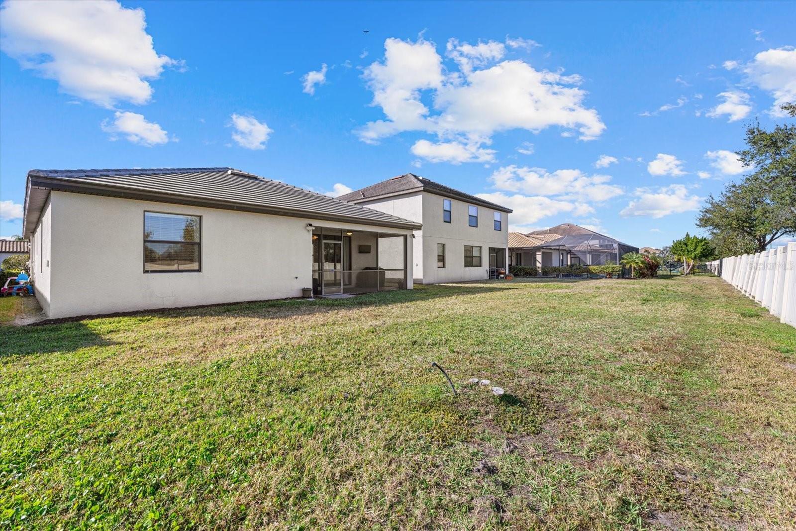 Image 35 of 43 For 707 Fire Bush Court