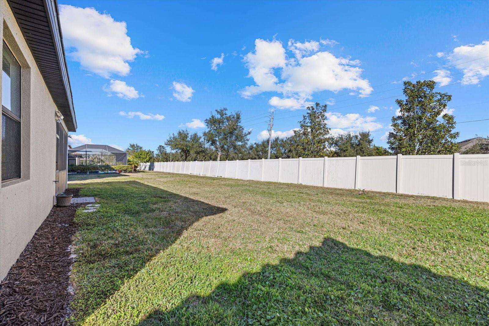 Image 36 of 43 For 707 Fire Bush Court